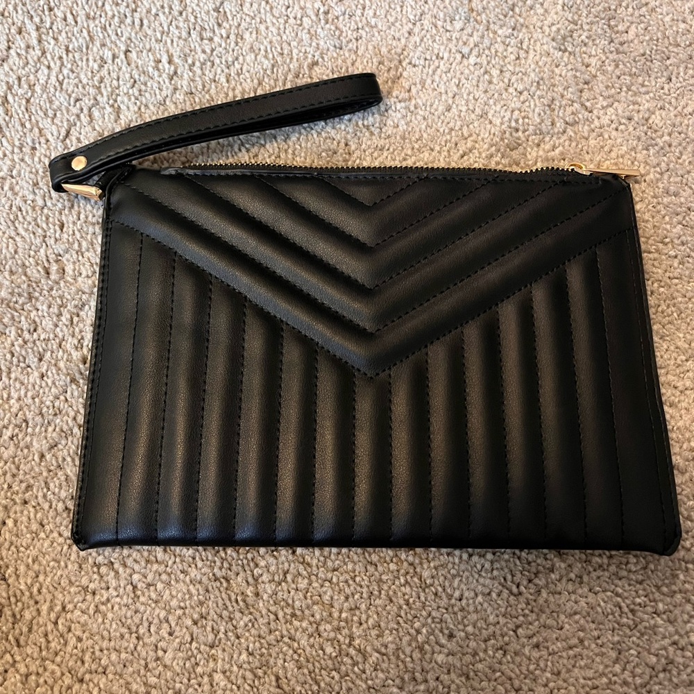 🆕 A NEW DAY Black Chevron Wristlet Clutch size - Picture 2 of 5